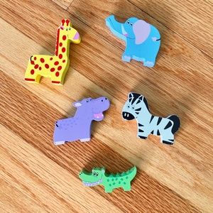 Wooden painted animal toys for small children